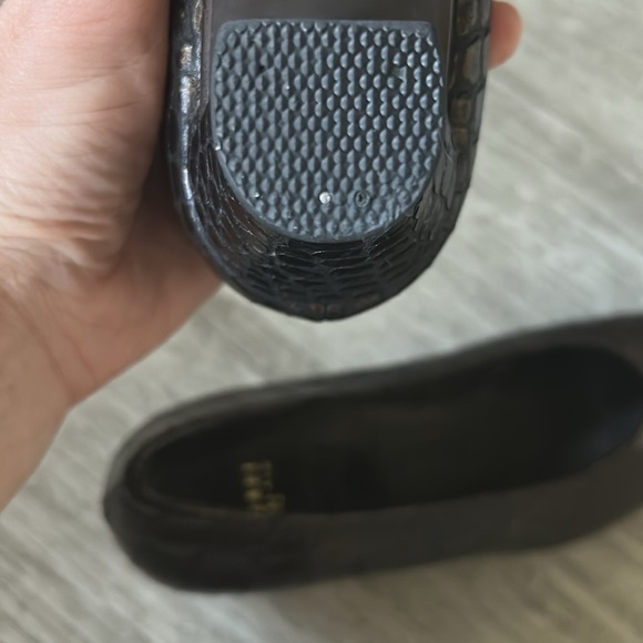 Stuart Weitzman Shiny Dark brown snakeskin heels - Picture 7 of 8